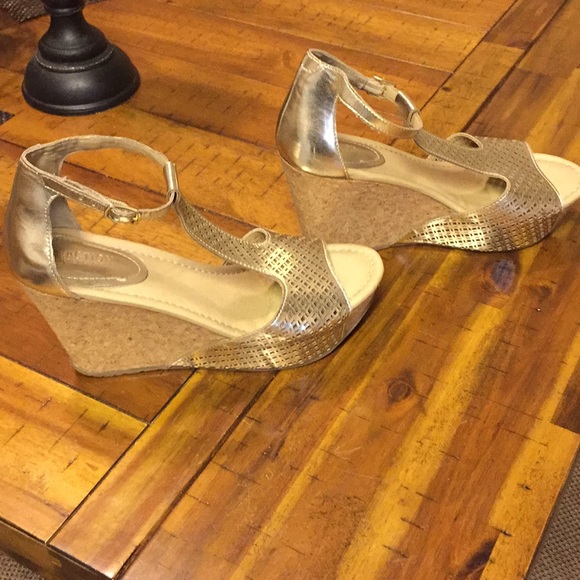 Size 7.5 Kenneth Cole Reactions - Picture 2 of 4